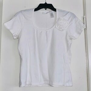 Liz Claiborne Women’s White Scoop Neck Short Sleeves Top - Size Medium